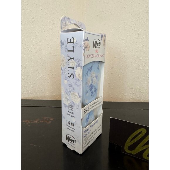 LoveShackFancy Wet Brush Mini Detangler - Everblooming Rosettes New In Hand - Picture 2 of 3
